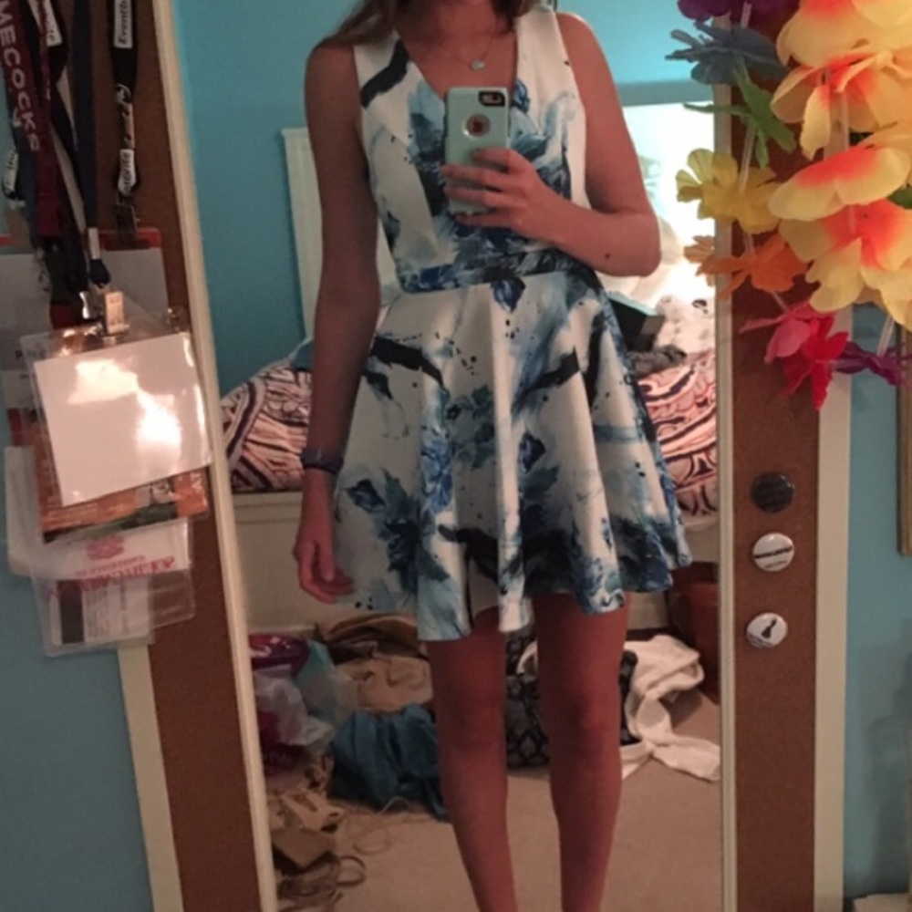 Lulus blue floral dress